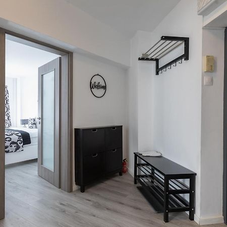 Lion'S Unirii Apartment Bucharest Exterior photo